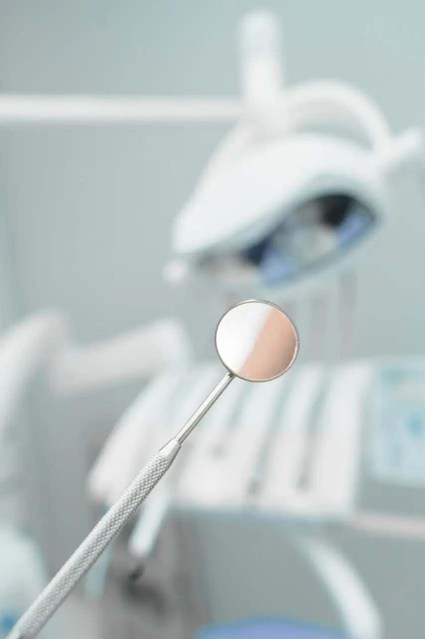 Perché scegliere lo Studio Martellacci tra i migliori studi dentistici a Pisa: visita approfondita e dialogo chiaro con il paziente.