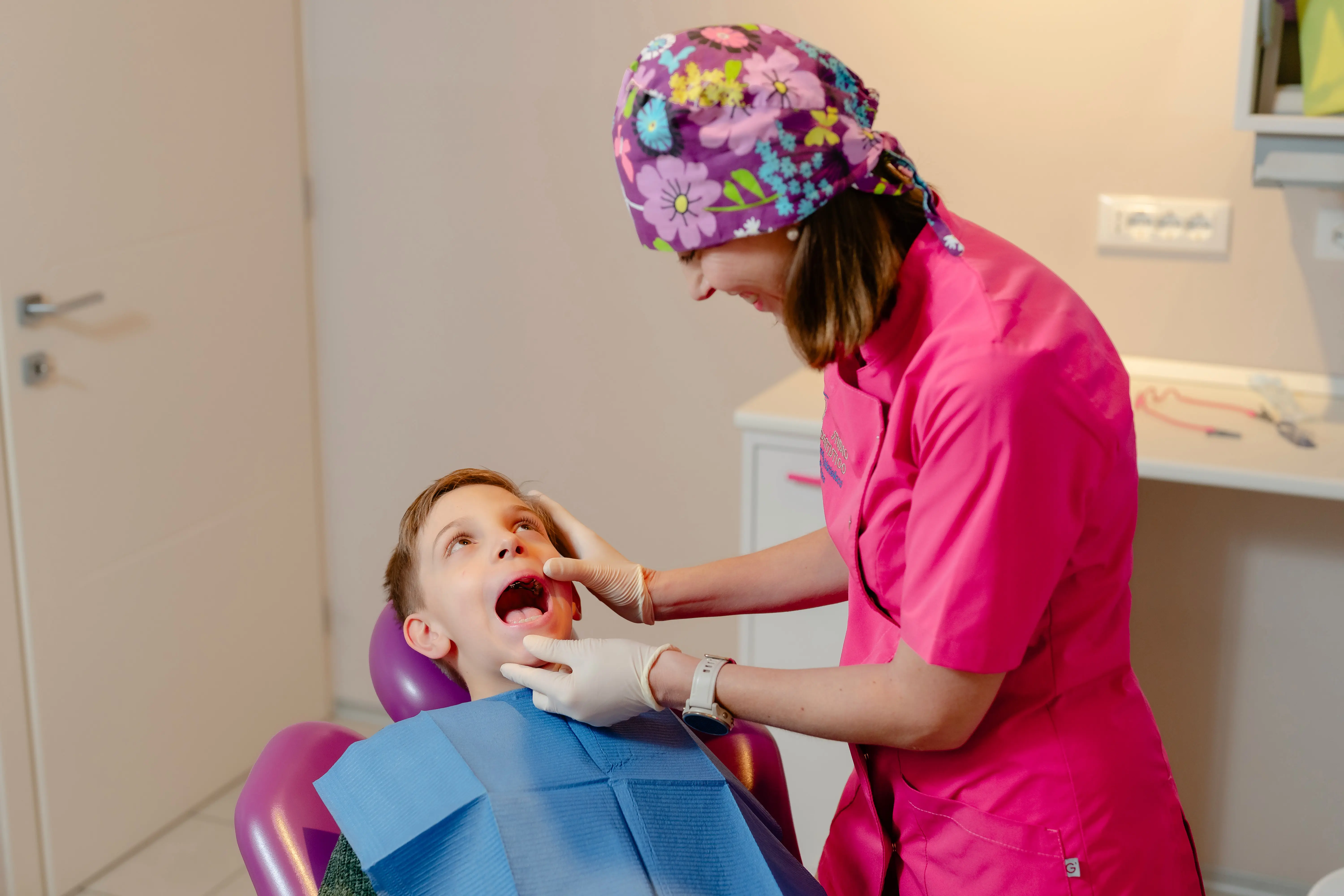Dispositivo intercettivo personalizzato per guidare la crescita dentale nei bambini presso lo Studio Dentistico Martellacci a Pisa.